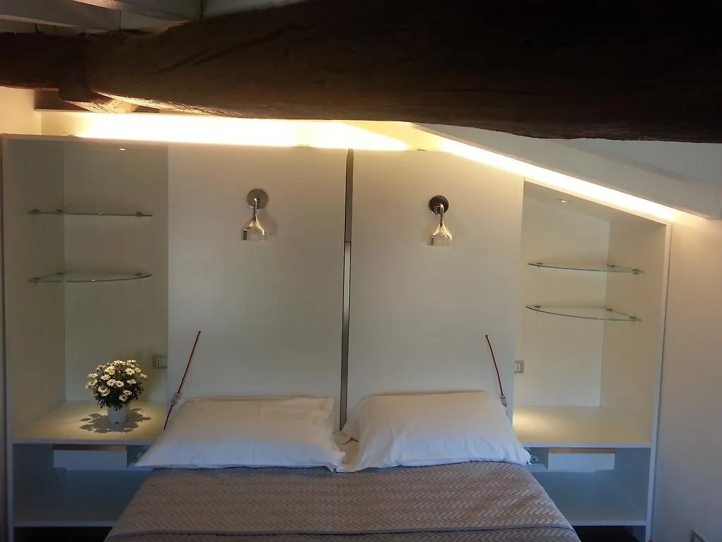 B&B Bergamo Alta 3*,  Italy